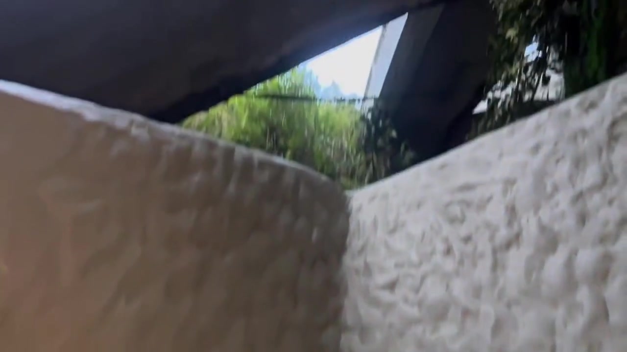 Katy B Ke Le Da Gran Mamada A Turista En La Piedra Del Penon, Guatape, Antioquia Y Es Descubierta Por La Policia Colombiana 4 Min