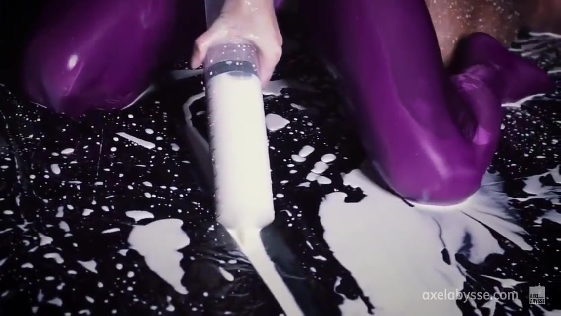 Axel Abysse - Llenandome El Culo De Litros De Leche 5 Min
