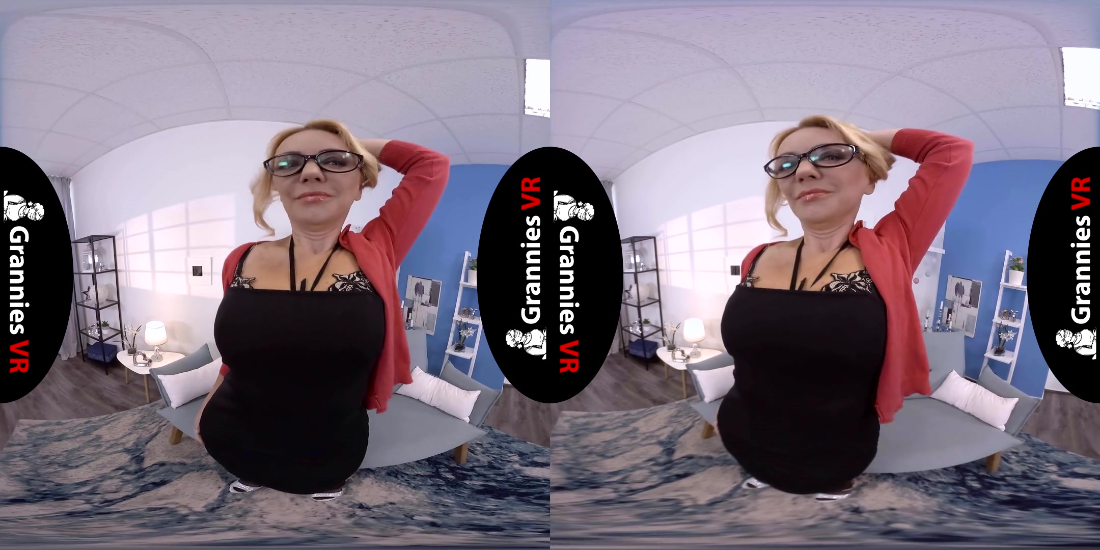 Mia Evans - Mature in Glasses - Blonde Granny Fingering