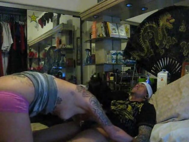 Tattoos show the level of her sex experience in sex