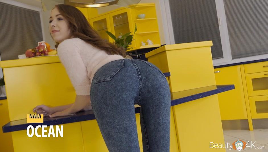 Fucking in the rain - Beauty4K