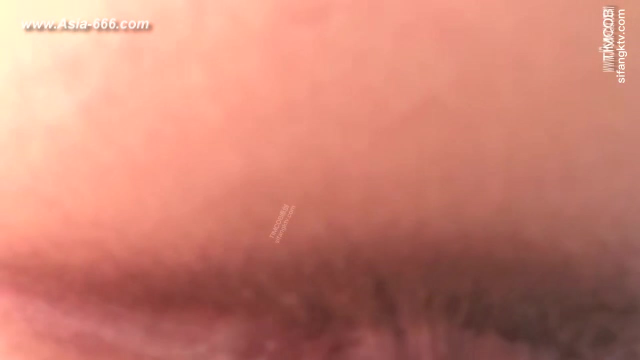 peeping chinese amateur upskirt.111