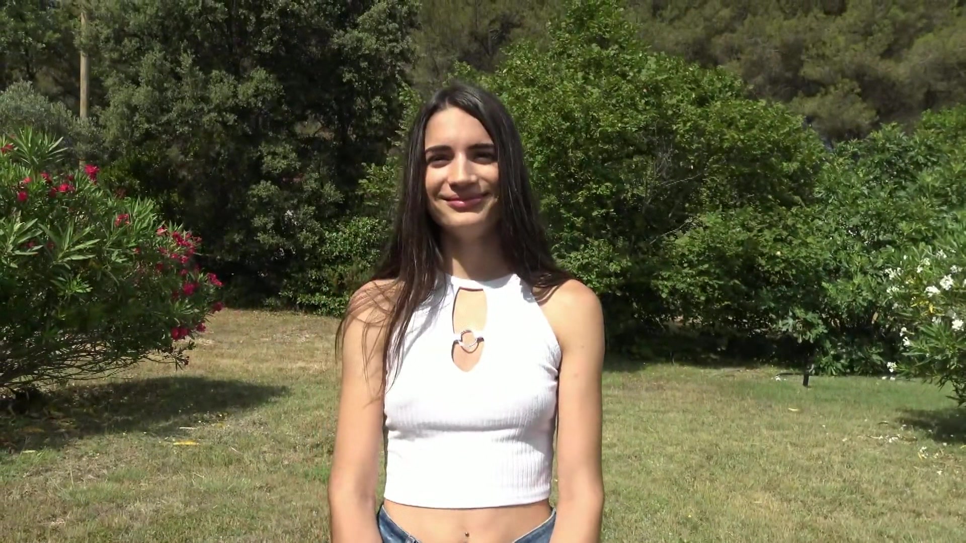 Candie, 19, likes to feel fulfilled...