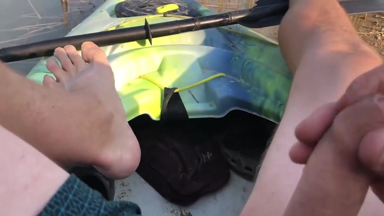 Risky Kayak Masturbation & Orgasm While Out On The Lake