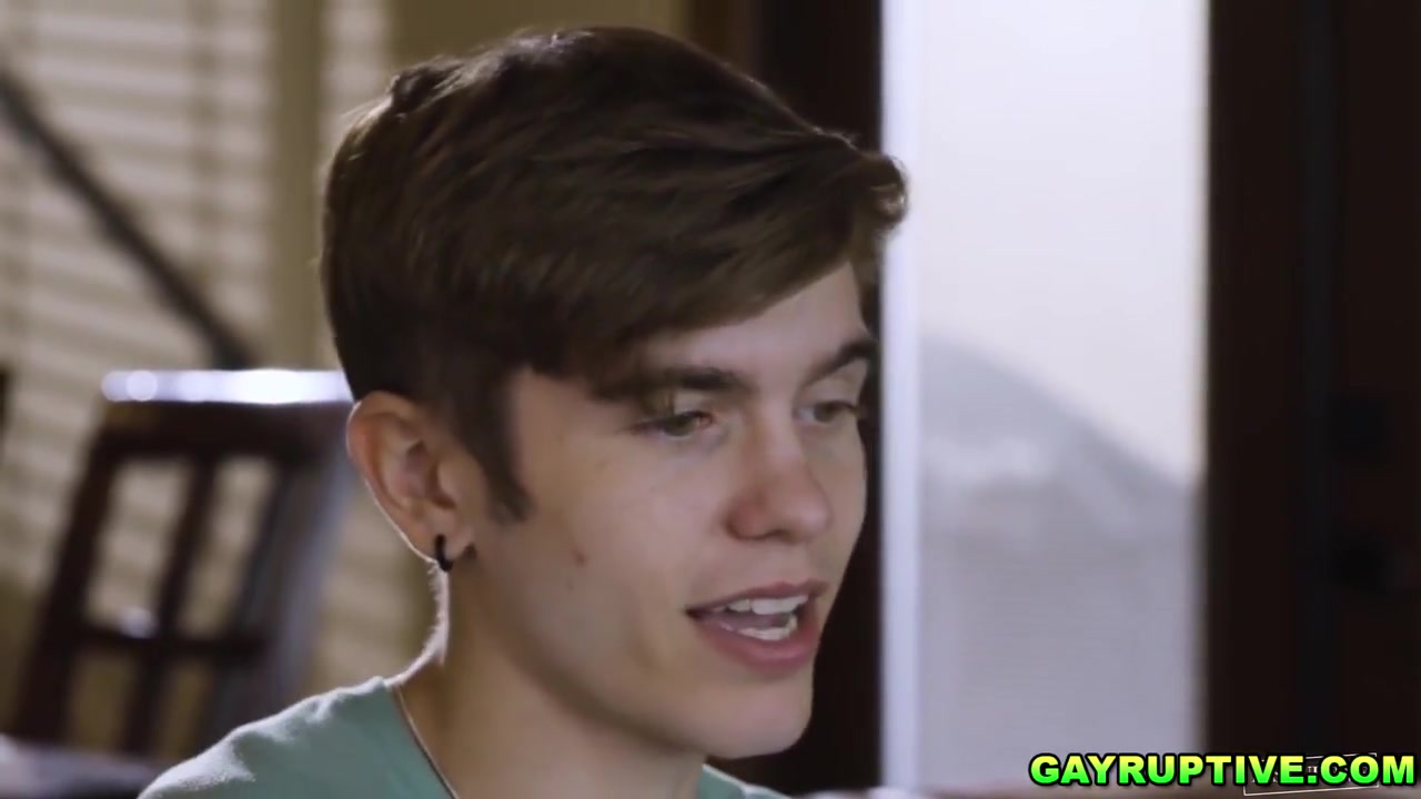 Gay Boy - Straight Guy Gets A Heart Transplantation From