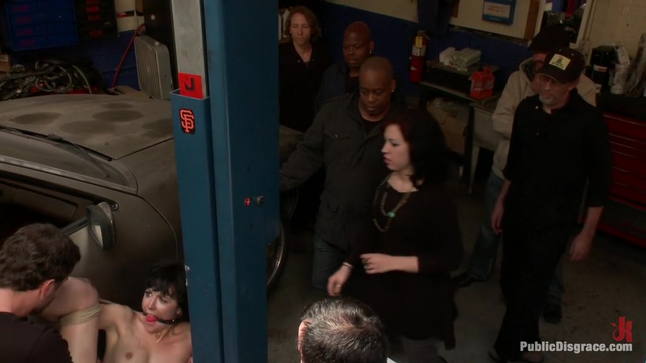Emo Babe Fucked in Public by James Deen