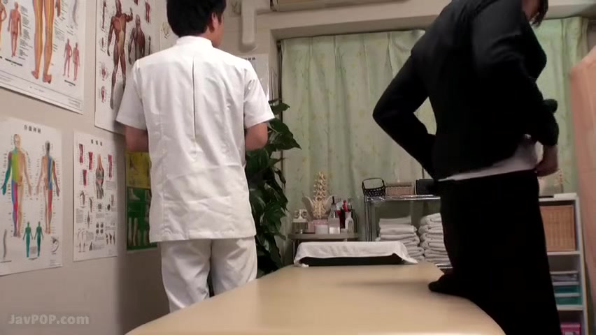 250527マッサージの治療院でズコバコf3