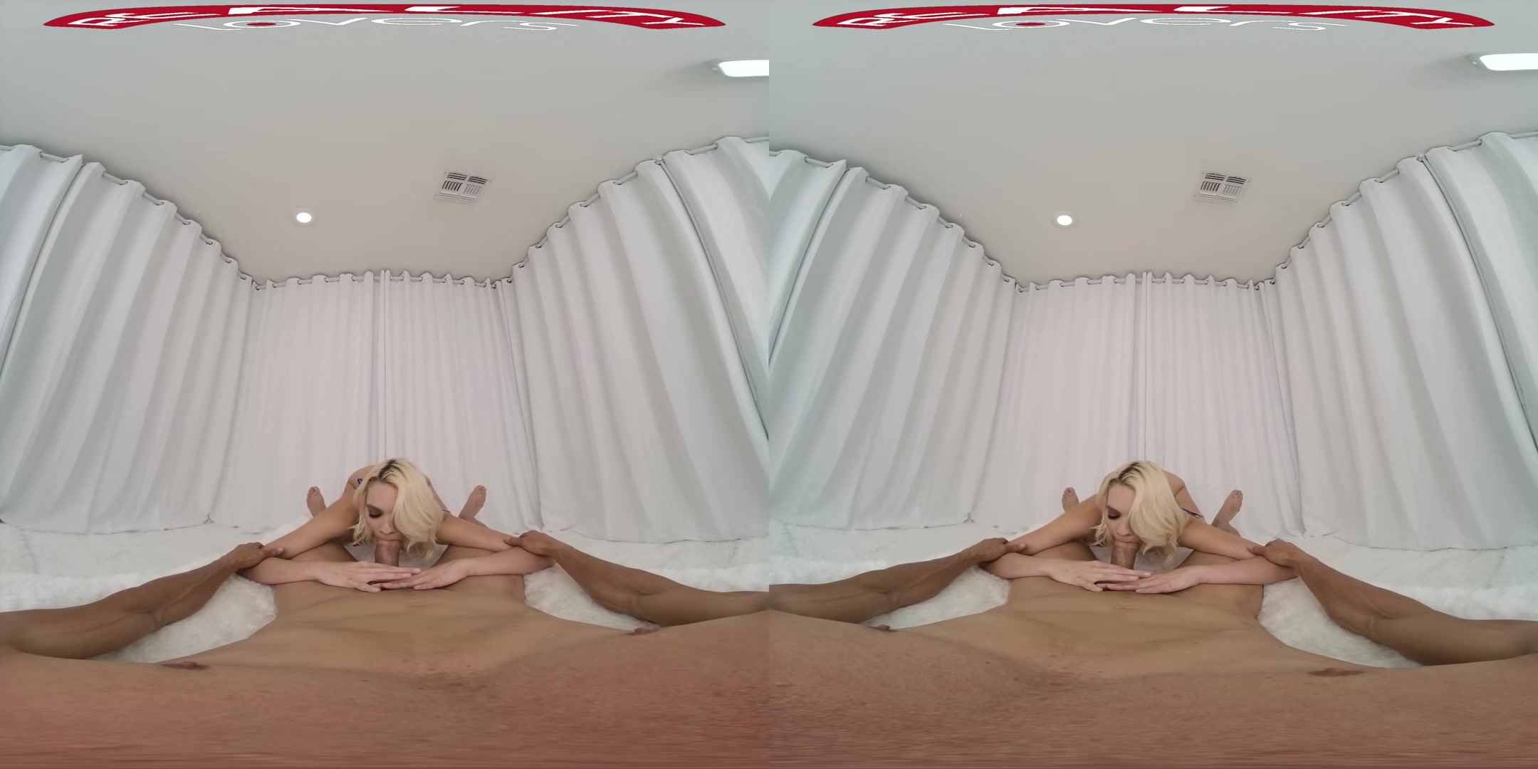 Kenna in the White BoXXX - RealityLovers