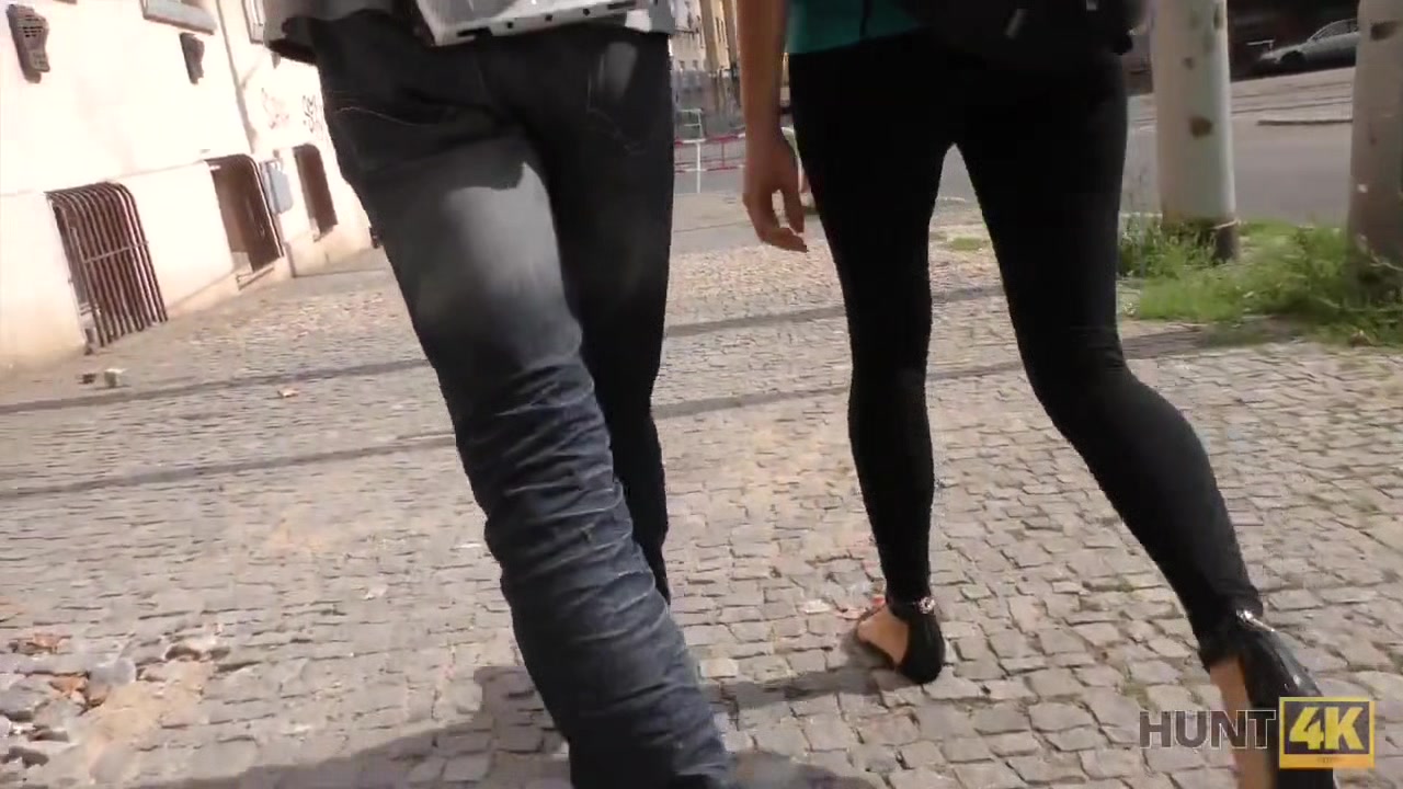 HUNT4K. Denisse comes to Prague to have fun but not for boring museums