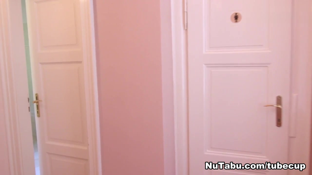 Wicky in The Mansion Scene