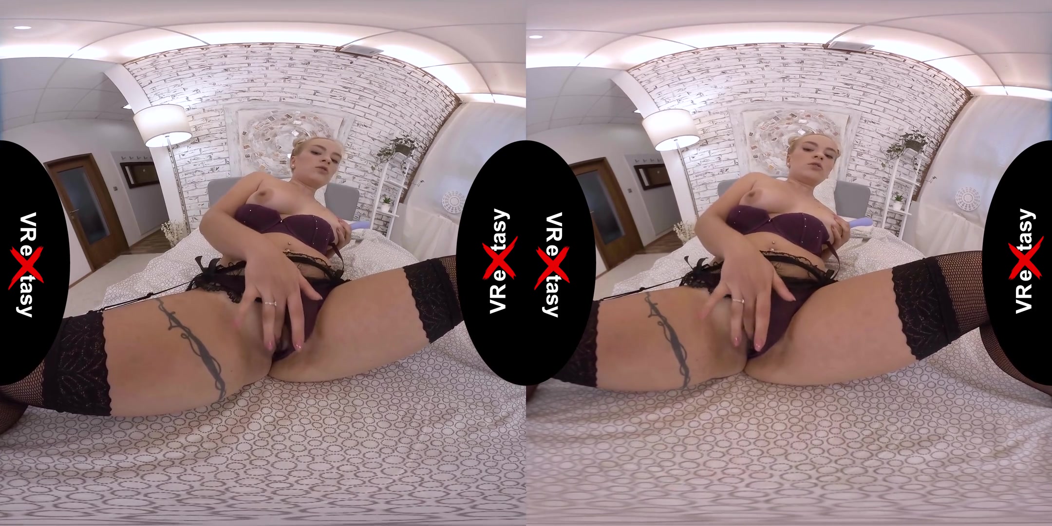 Jessica Diamond - Solo; Voluptuous teen 18+ Playing with her Pussy