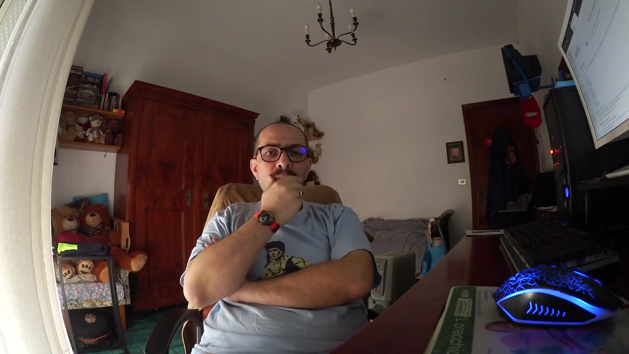 Terrorizzata Dal Mio Gigantesco Razzo
