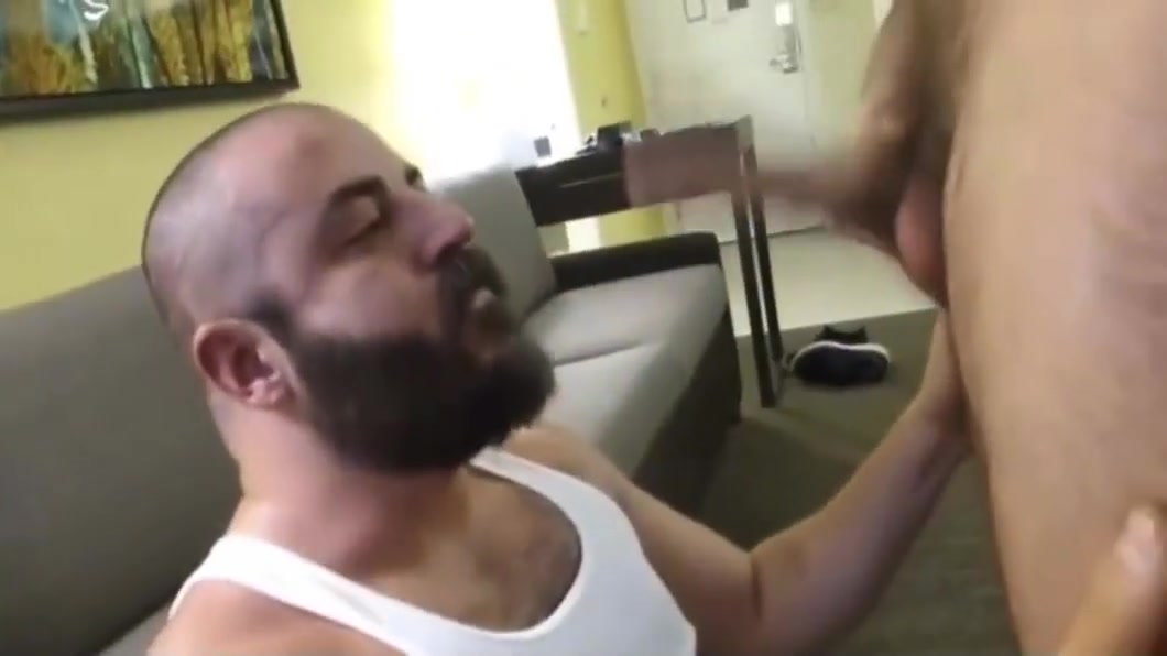 Muscle Bear Barebacking Pounded By Two Large Weenie