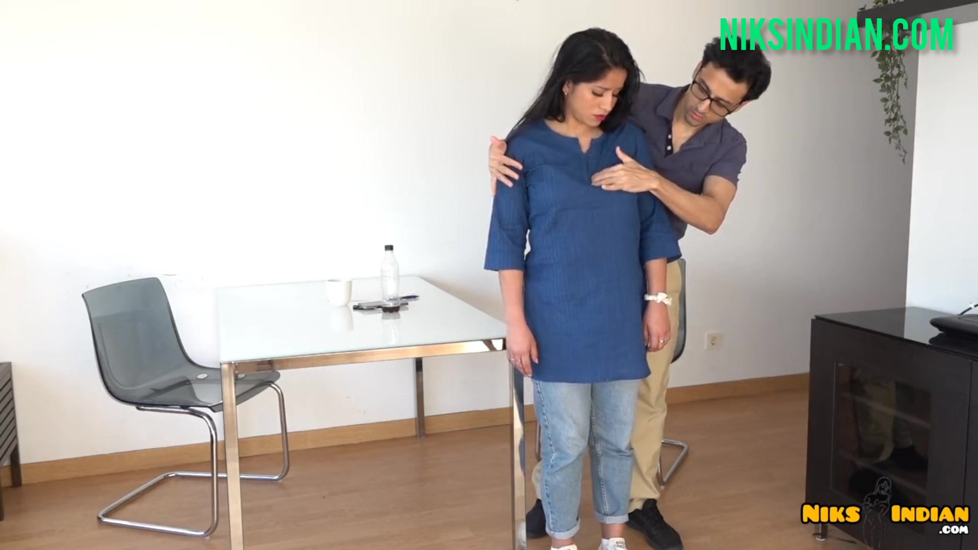 Busty teen 18+ Girl Caught by Police Inspector