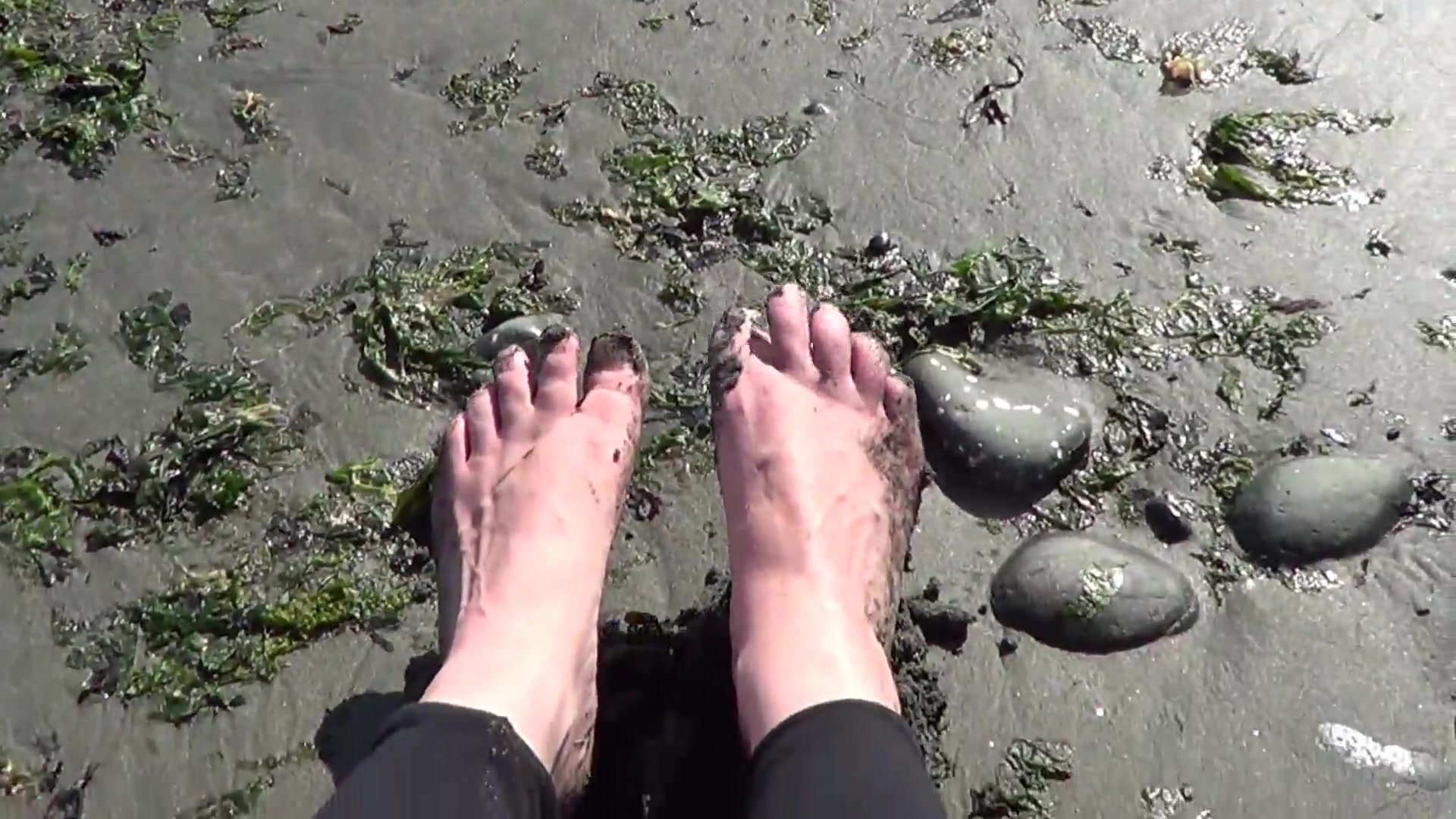 Dirty Sandy Beech Feet - TacAmateurs