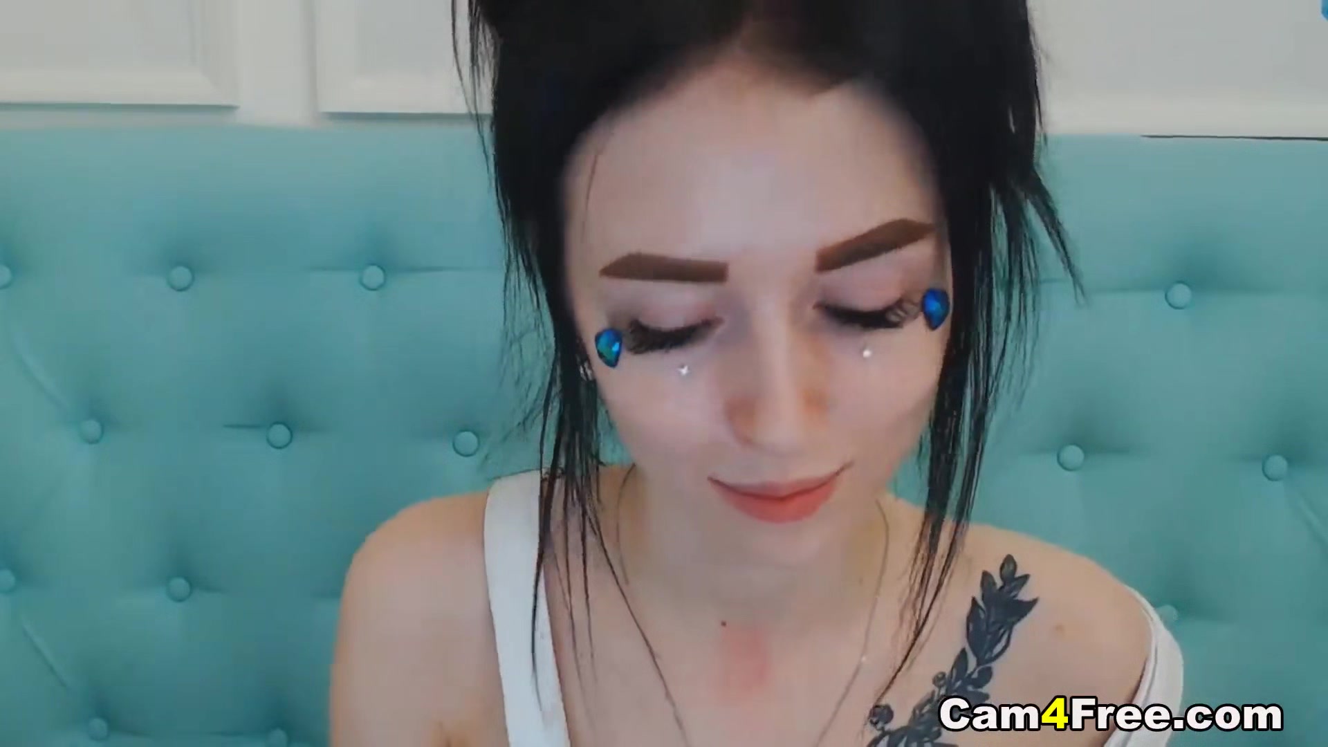 Cute Brunette Makes Her Pussy Wet