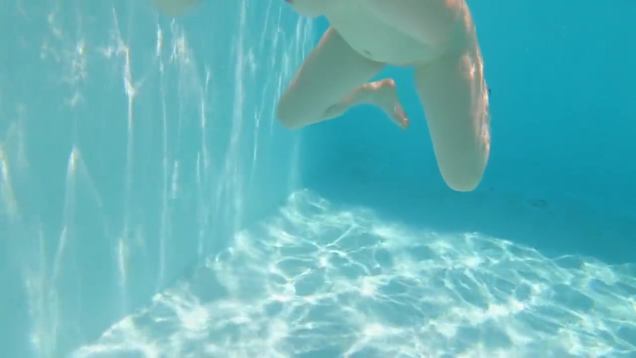 Young Busty Ginger Redhead MILF Swimming Naked & Fucked in Pool to Creampie