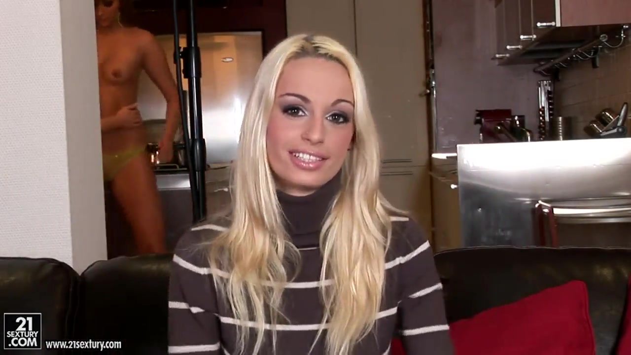 Busty blonde Erica Fontes playing with twat