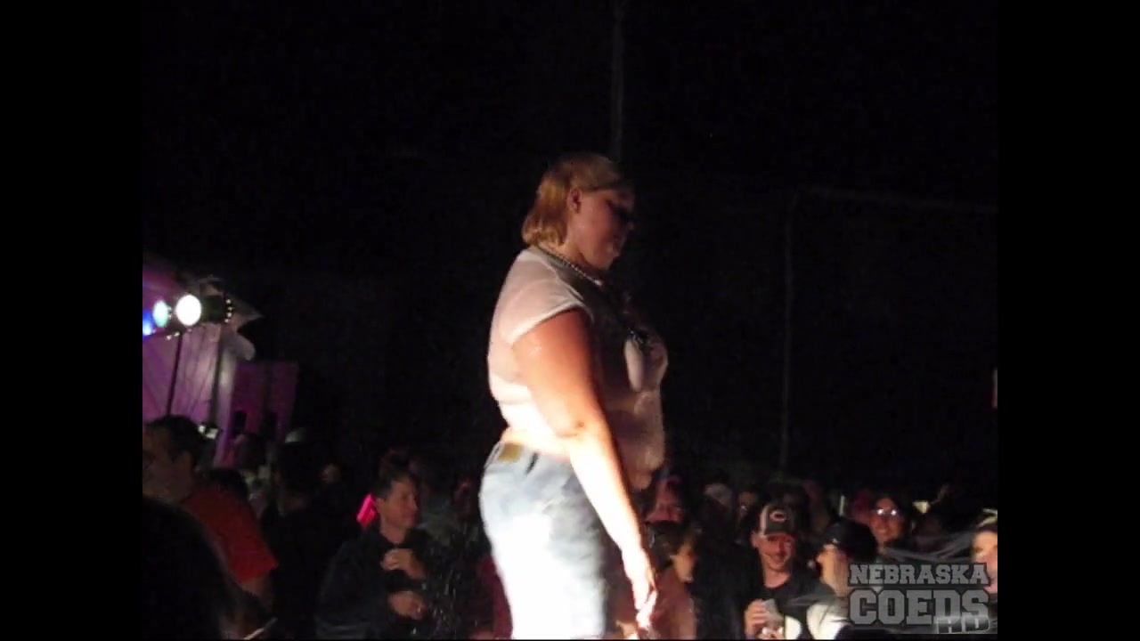 Strawberry Days Iowa Summer Festival With Dirty Wet Tshirt Contest Neverbeforeseen - NebraskaCoeds