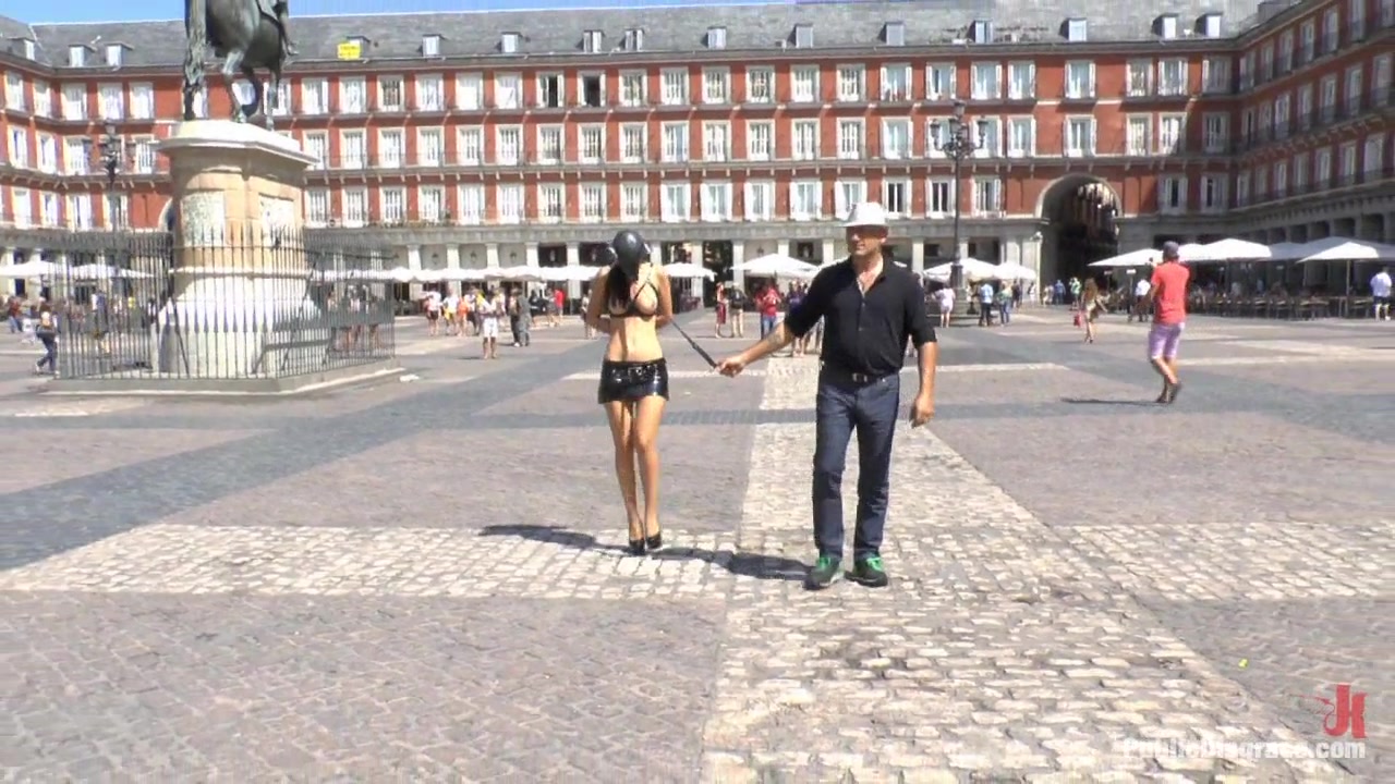 Mi Amore Pd Goes To Madrid - PublicDisgrace