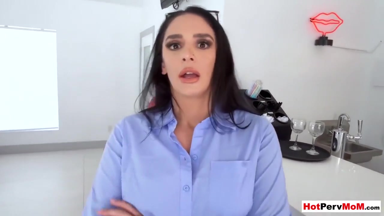 Sheena Ryder - Big Boobed Milf Stepmother Masturbating To Get Some Money