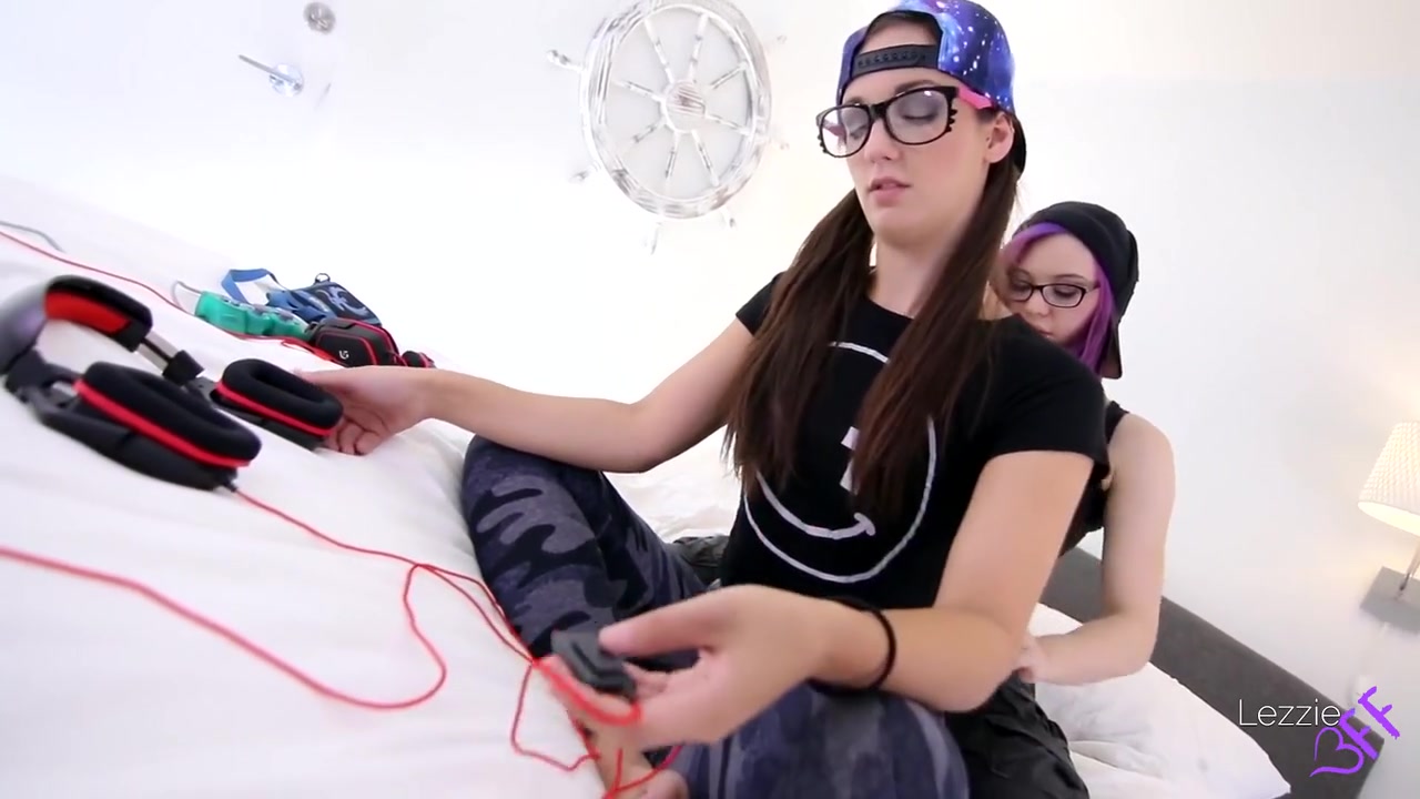 Two Lesbian Babes Play Fortnite
