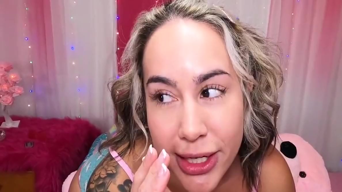 Inked Stepdaughter Rubs Twat 4 Stepdad And Talks Dirty