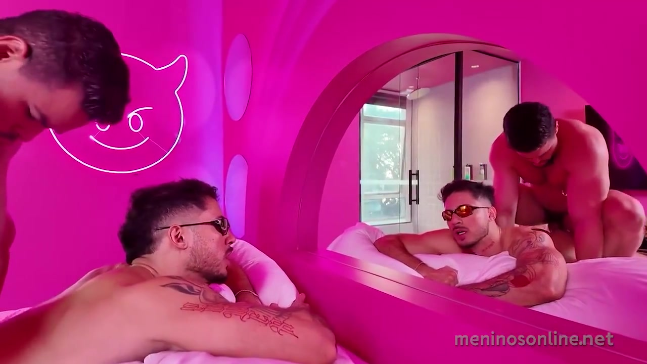 Richard Martins And Markin Wolf In Mol - O Ambulante Olha O Boquete