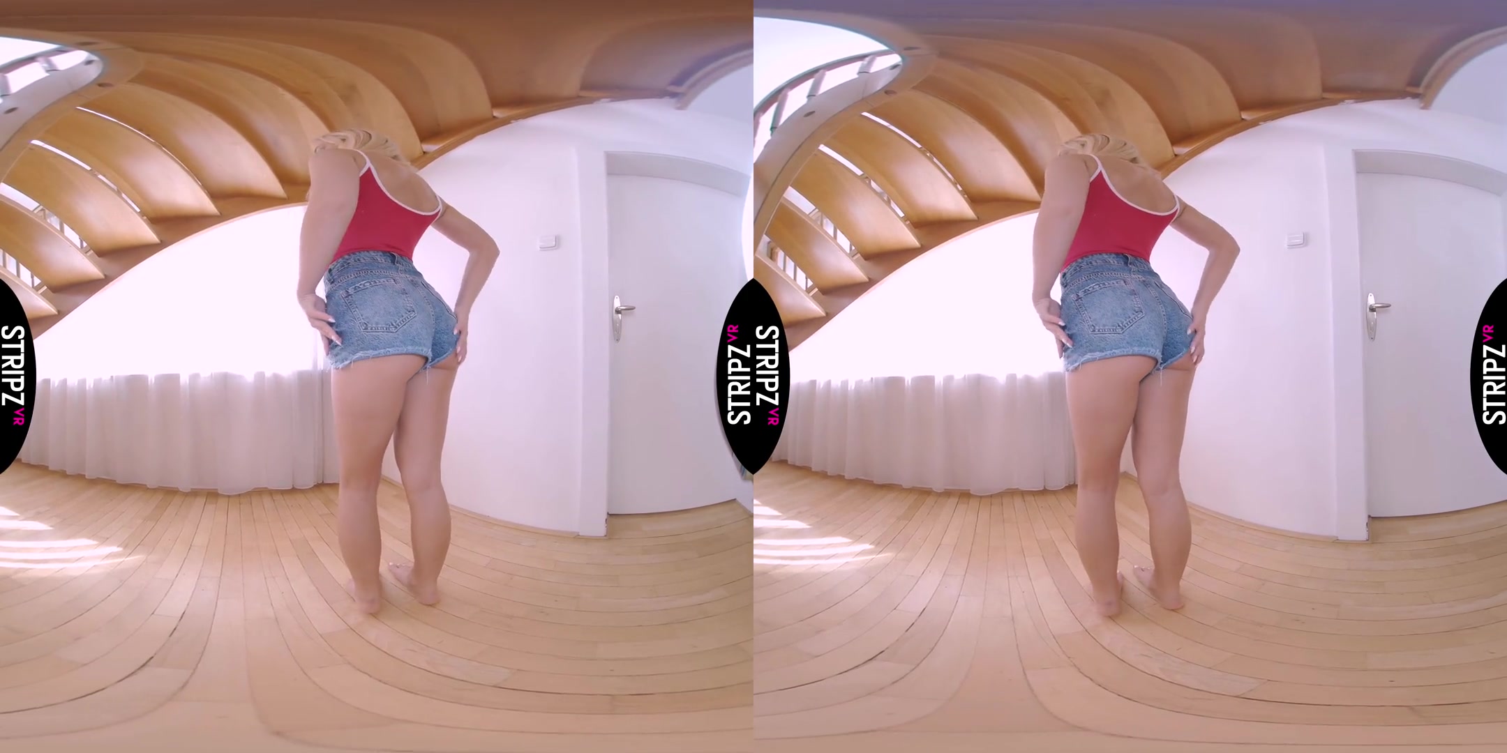 Hot Pants - Amazing Blonde Babe Solo Striptease in VR