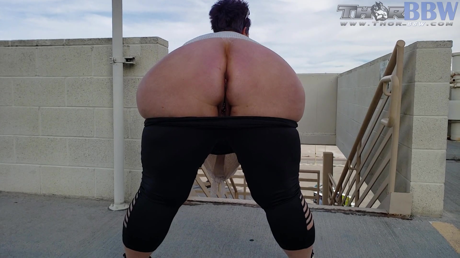 Suzee Que Public - Thor-Bbw