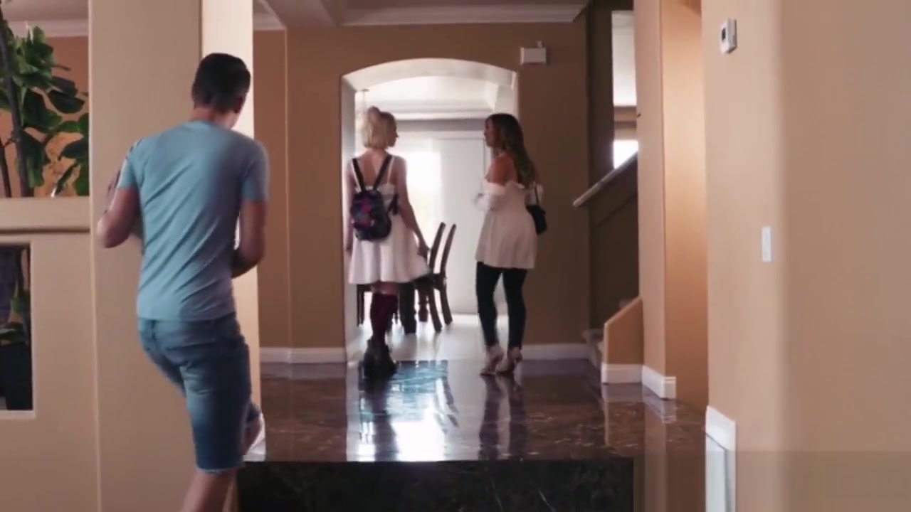 Bad Babysitter - Sexy blonde Arya Fae likes sucks dick on bestclipxxx