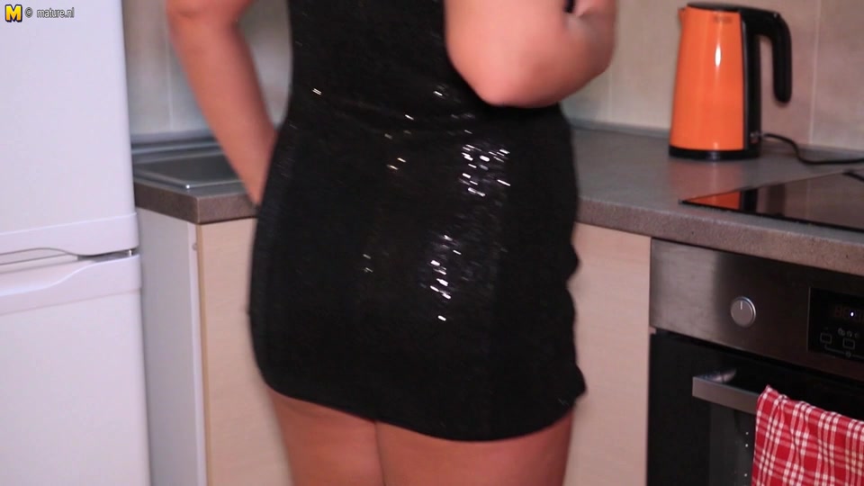 Sexy Step mom strips off her clothes and feels herself up