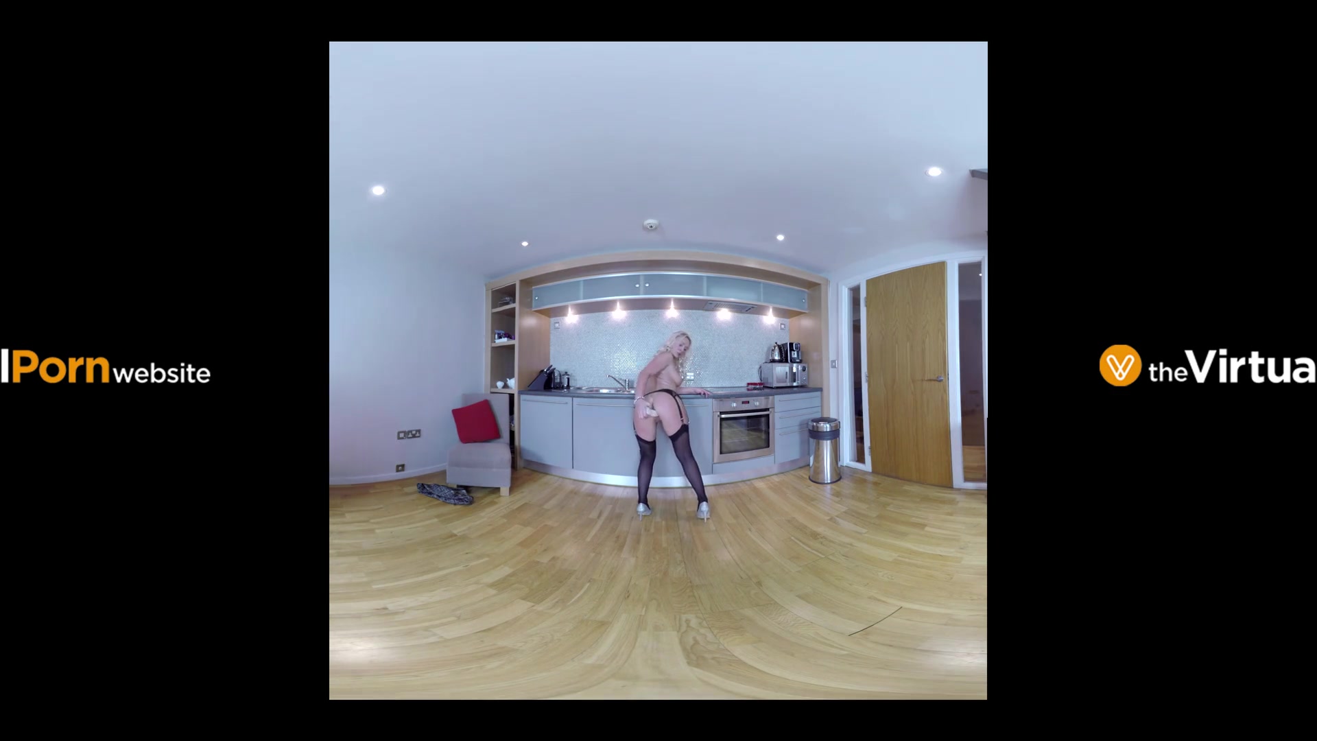Amber Deen in VR Webcam Fun with Amber Deen - TheVirtualPornWebsite