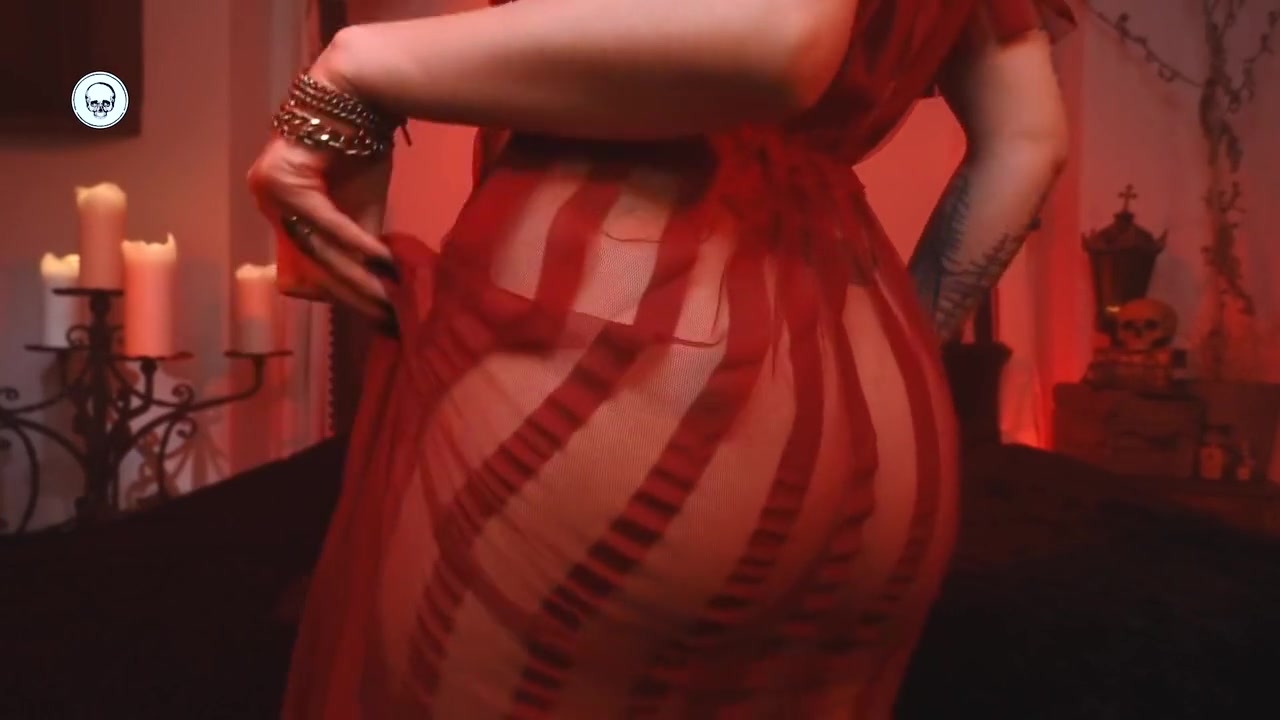 Draculas Bride - Halloween 2020