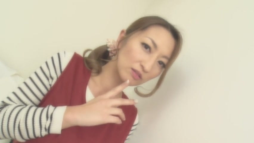 Rena In Sensual Cleavage Of Busty Teacher - Caribbeancom