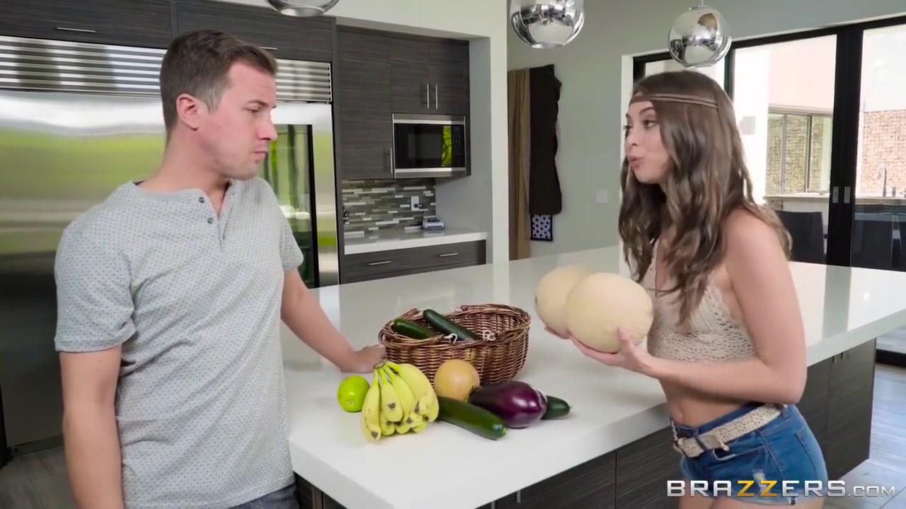 Petite Hippie Girl Changes Green Cucumber To Thick Pink Dick With Jessy Jones And Riley Reid