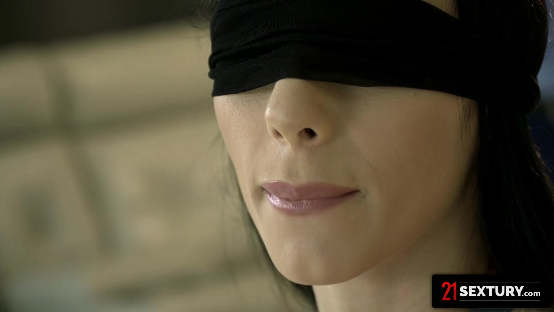 21 SEXTURY - Double-Drilling Nelly Kent's Holes Until She's Thirsty For A Facial