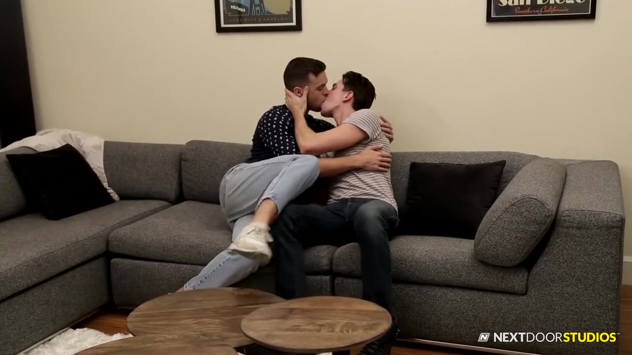 Brandon Moore, Jack Hunter And Sasha Alexander In Stepbro Twinks In Heat