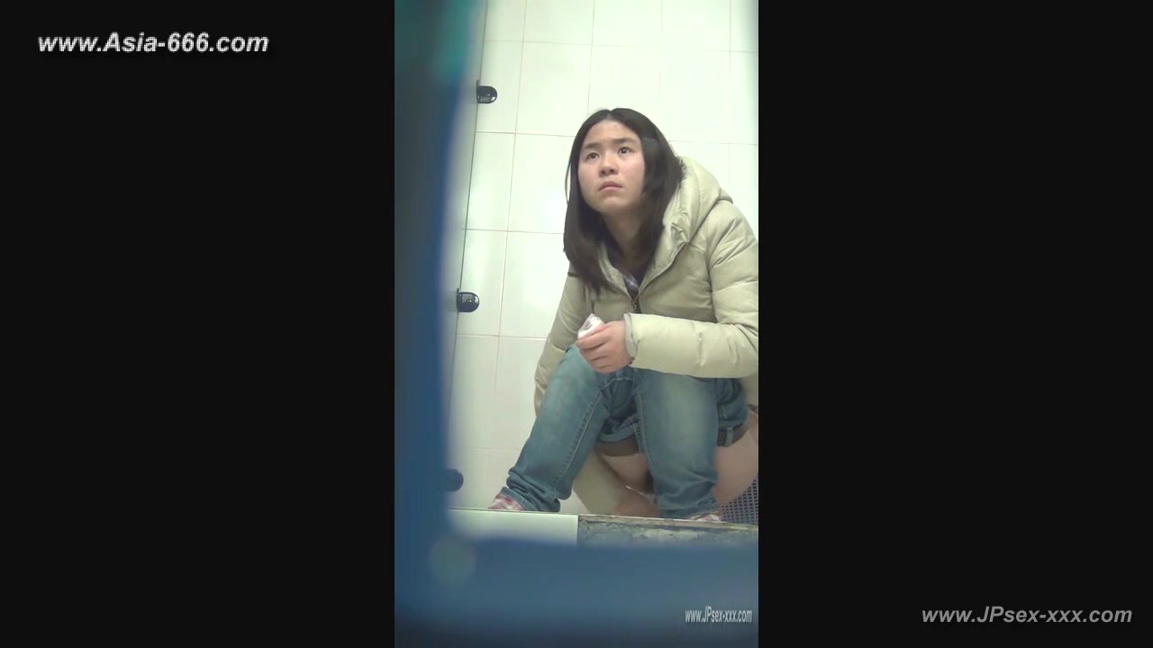 chinese girls go to toilet.148