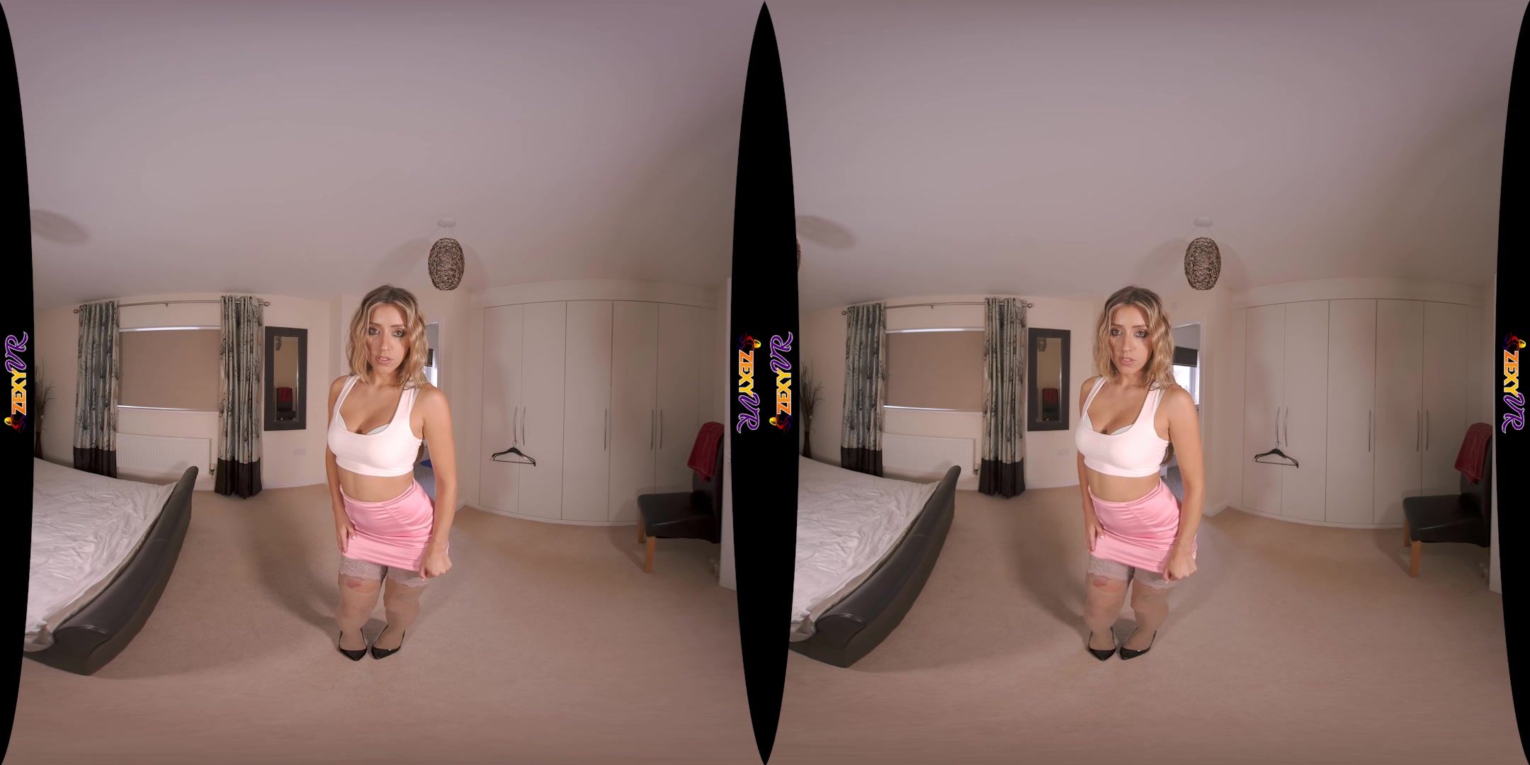 Intimate Tease featuring Louise K - ZexyVR
