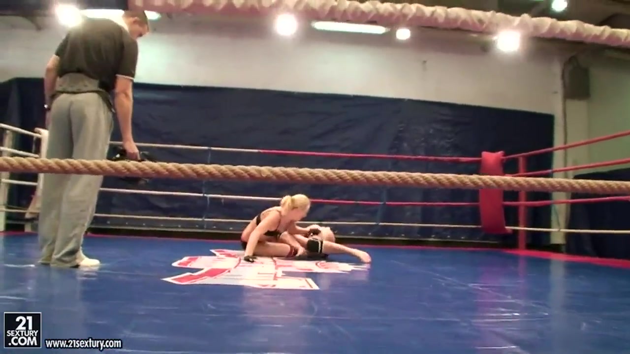 Angel Rivas and Niky Gold fighting to dominate in the backstage fighting clip