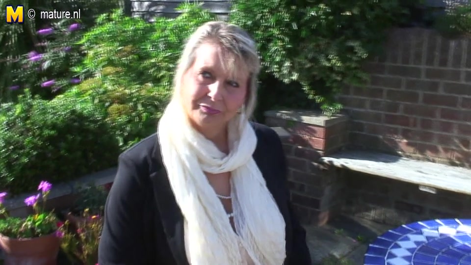 Big Breasted Mature Slut Playing In The Garden - MatureNL
