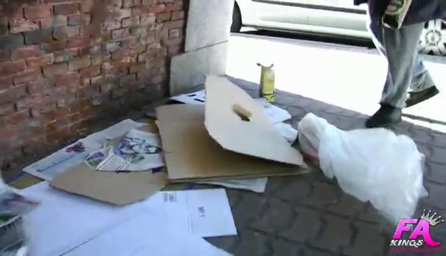 Pornodolares: fucking a hobo right from the street
