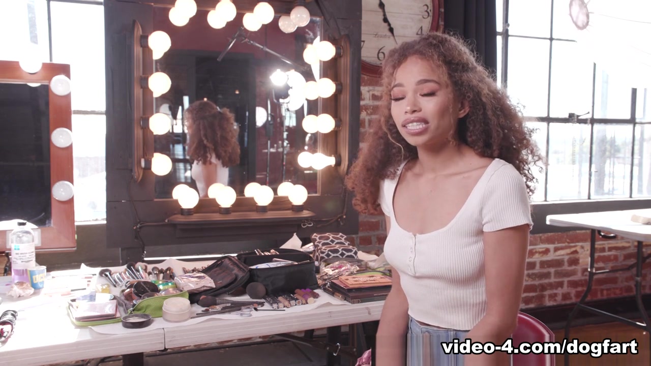 Cecilia Lion BTS Video - DogfartBehindthescenes