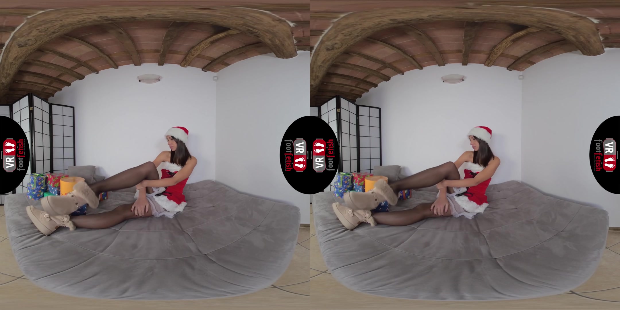 Stunning Daniela flaunts her sexy feet and wishes you Merry Christmas - VRFootFetish