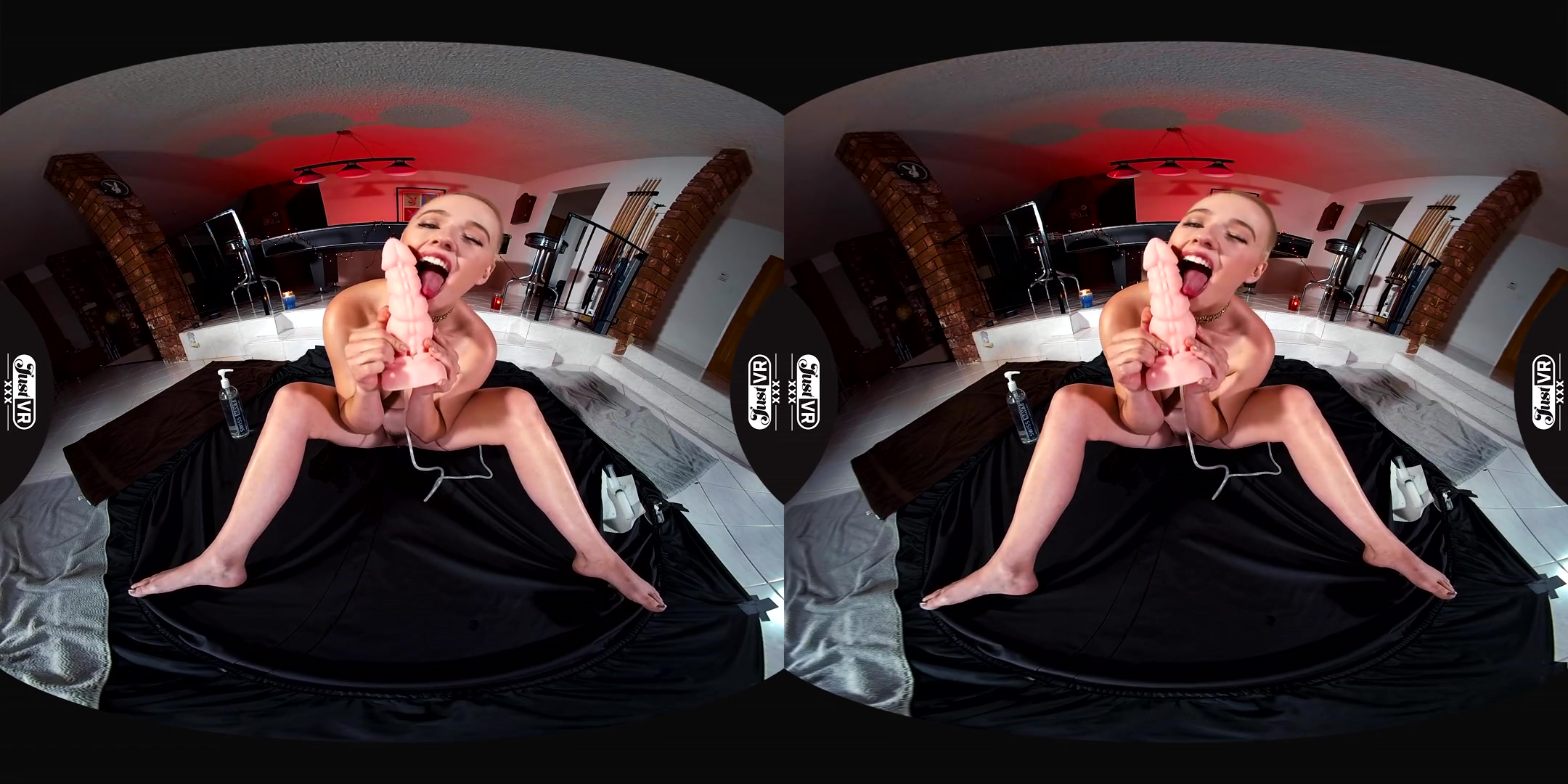 Riley Nixon in Riley vs Bad Dragon - JustVR
