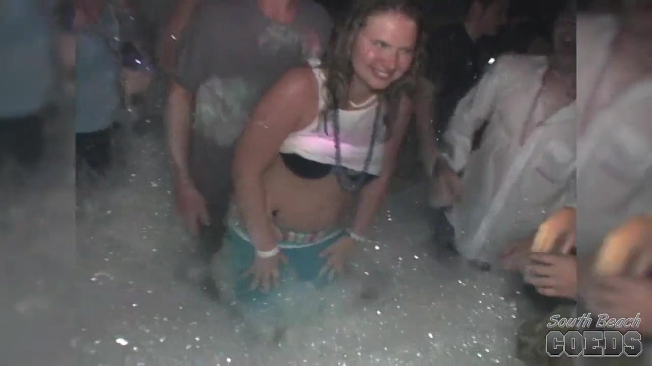 Girls Flashing Their Tits at a Foam Party - SouthBeachCoeds