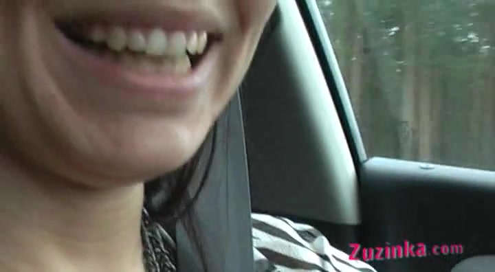 Zuzinka gets orgasm while driving