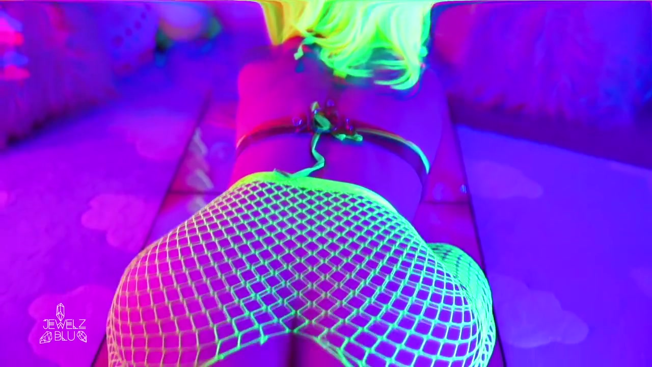 Trippy Neon Fishnet Dildo Suck And Fuck (full Video On - Jewelz Blu