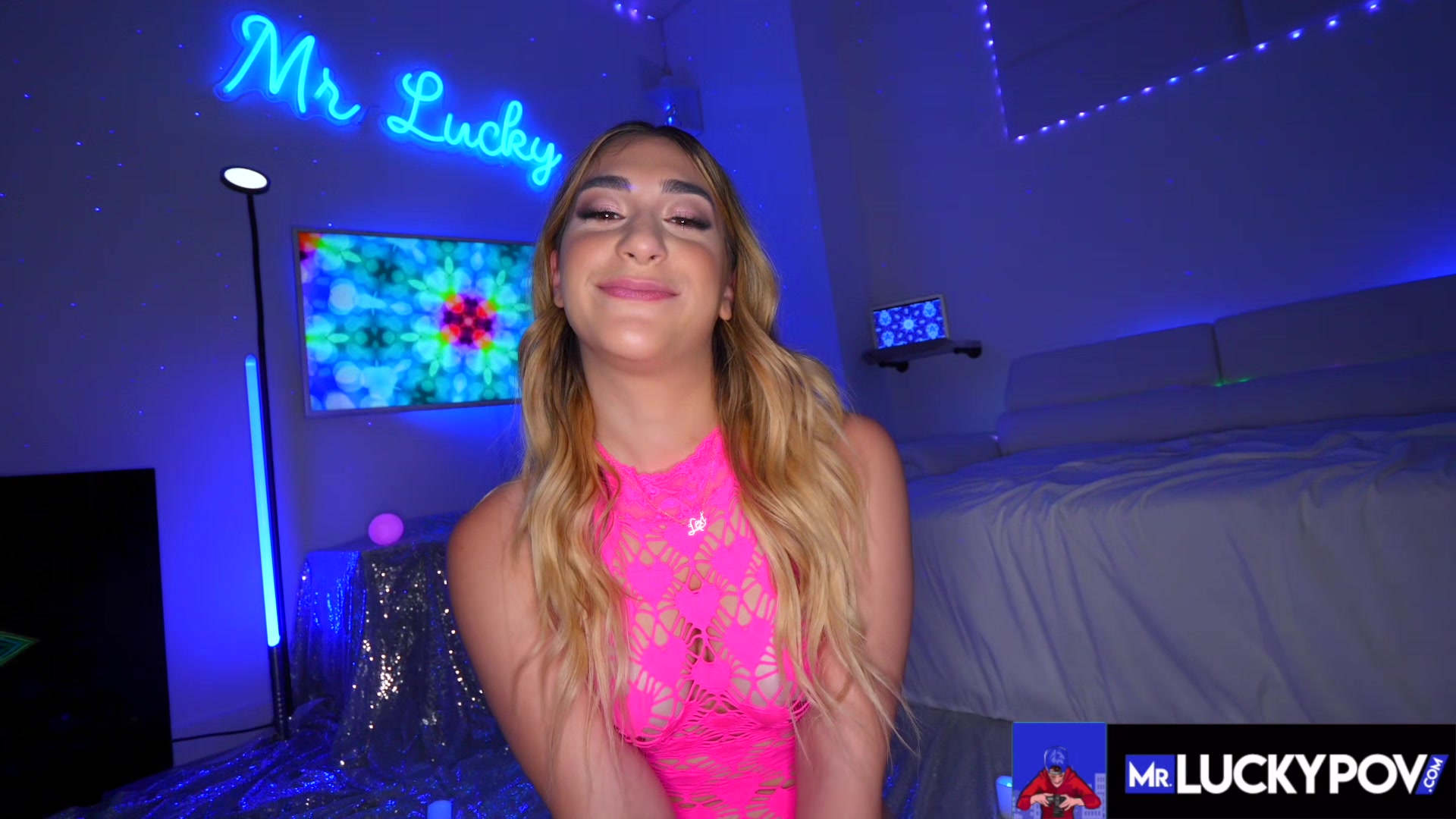 Cock Sucking Cutie Loves Creampie